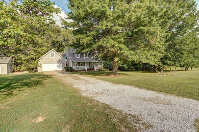 538 River Oaks Dr-12