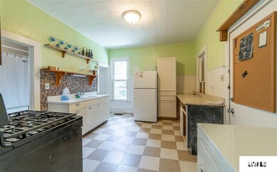 613 N Sangamon St, Lincoln, IL 62656 - photo 5