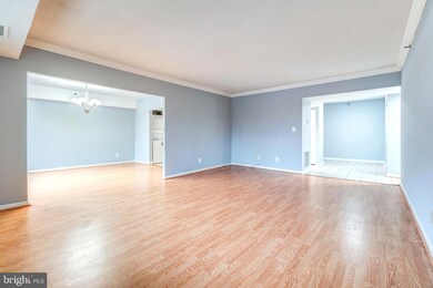 Skyline House unit 306W, Baileys Crossroads, VA 22041 - photo 2