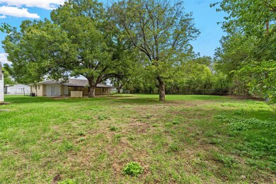 205 W 14th St, Joshua, TX 76058 - photo 4