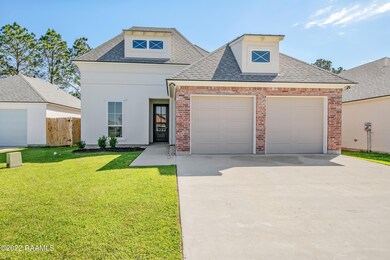 310 San Sebastian Dr, Youngsville, LA 70592 - photo 2