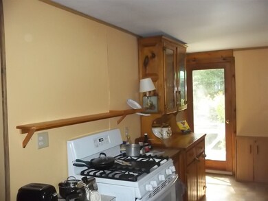 1091 Pleasant St, Webster, NH 03303 - photo 3