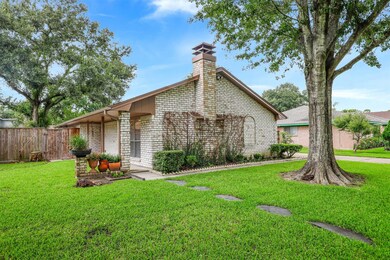 7519 Ashmole Ln, Houston, TX 77088 - photo 3