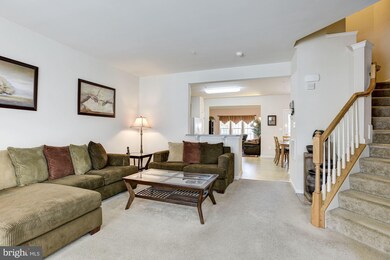 5212 Wyndholme Cir unit 13, Baltimore, MD 21229 - photo 5