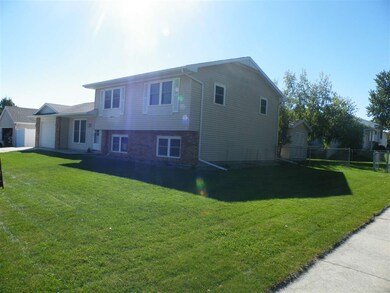 1308 Fleur Dr, Waterloo, IA 50701 - photo 2