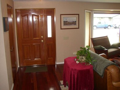 707 Vine St, Lynden, WA 98264 - photo 2