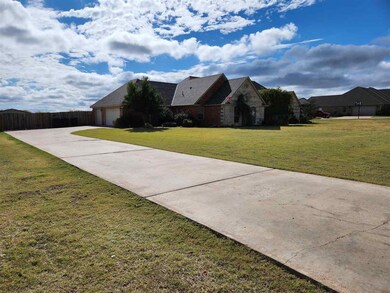 368 SW Quail Springs Dr, Cache, OK 73527 - photo 3