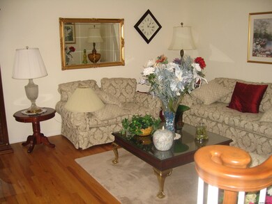 15 Yorkshire Ln, Delmar, NY 12054 - photo 4