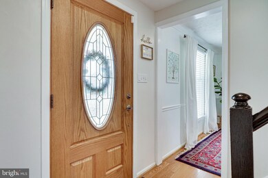 9101 Colgrove Ct, Lorton, VA 22079 - photo 5