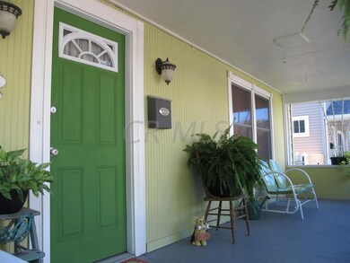 View of the Lemonaid front porch apace