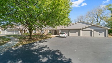 1108 Stratford Ct, Elgin, IL 60120 - photo 2