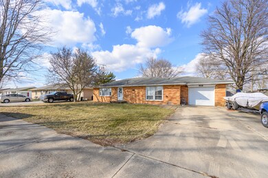 612 Collier St, Columbus, IN 47201 - photo 2