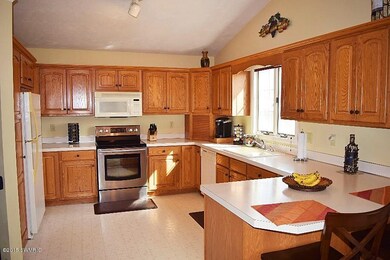 Kitchen 1.jpg