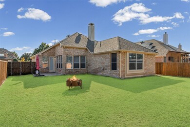 2409 Foxwood Ln, Little Elm, TX 75068 - photo 4