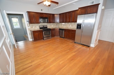 139 Forest St, Montclair, NJ 07042 - photo 2
