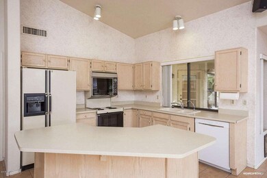 9643 S Dateland Dr, Tempe, AZ 85284 - photo 3