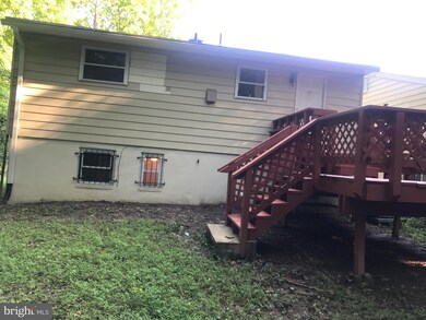 6407 Valley Park Rd, Capitol Heights, MD 20743 - photo 2