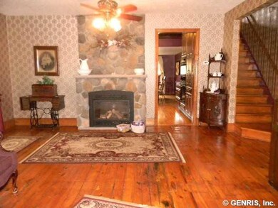 Living Room. Antiques or modern traditional furnit