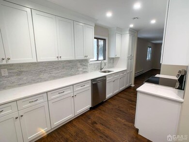 47 Western Reach, Red Bank, NJ 07701 - photo 4