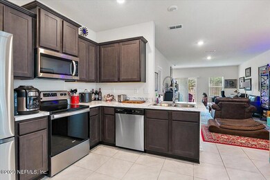 432 Aralia Ln, Jacksonville, FL 32216 - photo 2