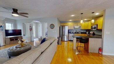 206 Tamarack Ln unit 206, Abington, MA 02351 - photo 5