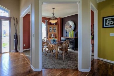 10117 Deer Run St, Lenexa, KS 66220 - photo 7