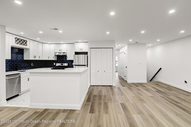 8 - Family Room