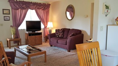 2 Living Room Stratford