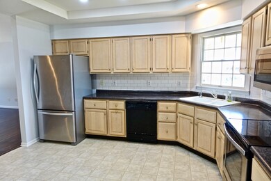 2410 N Ivanhoe St, Muncie, IN 47304 - photo 7