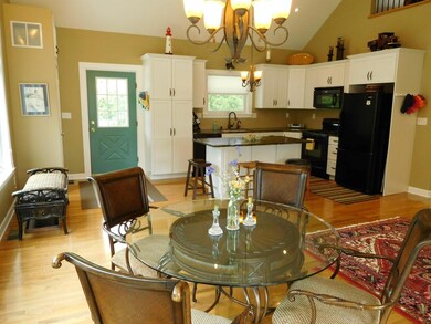 front entry, kitchen-dining