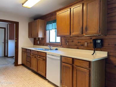 Kitchen (2)