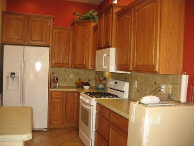 2121 Triangle X Kitchen (2)