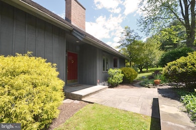 42 Clifton Dr, Kennett Square, PA 19348 - photo 2