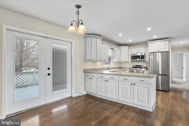 1349 Cedarwood Dr, Hagerstown, MD 21742 - photo 4