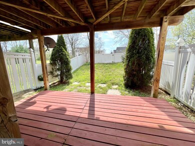 98 Lullwater Way, Falling Waters, WV 25419 - photo 4