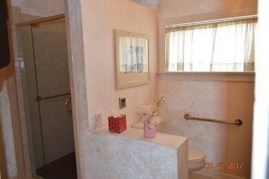 327 W Broad St, Eufaula, AL 36027 - photo 4