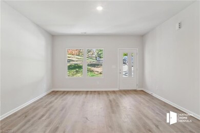 621 East St, Reidsville, NC 27320 - photo 5