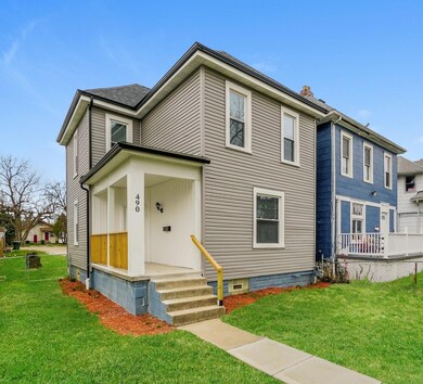 001-photo-front-view-9058574