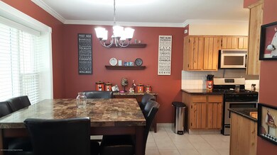 30 Corona EIKitchen