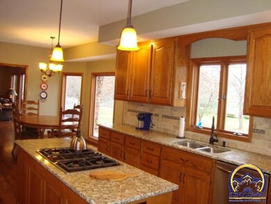 6118 SW 38th Terrace, Topeka, KS 66610 - photo 5