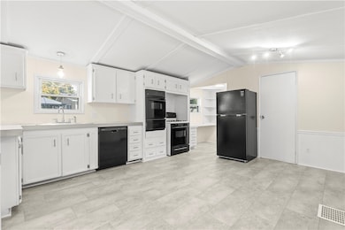 21 Lear Dr, Coventry, RI 02816 - photo 2