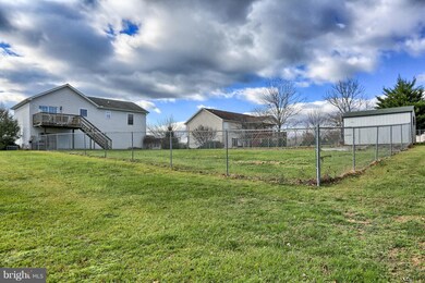 190 Isaac Dr, Bunker Hill, WV 25413 - photo 5