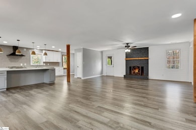 957 Fargo St, Mauldin, SC 29662 - photo 5