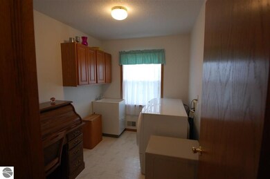 736 Harlin Ct, West Branch, MI 48661 - photo 7