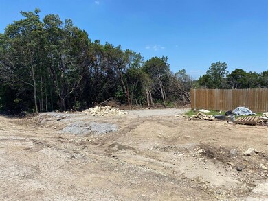 934 Nacogdoches River Dr, Granbury, TX 76048 - photo 3