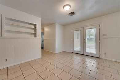 703 Melody Ln, Gainesville, TX 76240 - photo 6