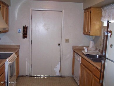Rio Cancion Townhouse: kitchen