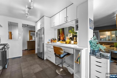 2185 Lemoine Ave unit 6A, Fort Lee, NJ 07024 - photo 7