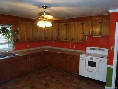 1222 E Broad St, Statesville, NC 28677 - photo 3