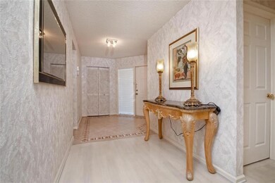 Foyer/Entry